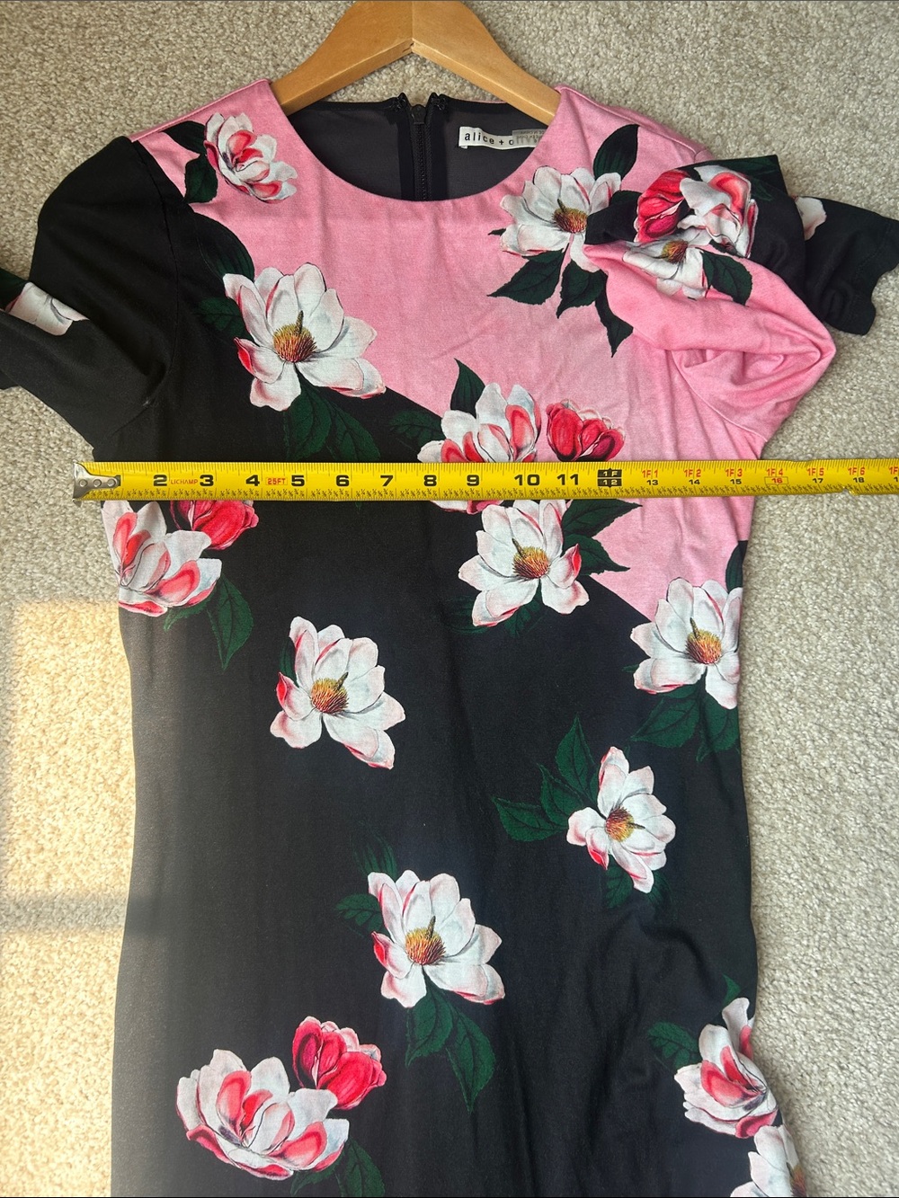 Alice and Olivia Delora “after dark” dress - Picture 12 of 14